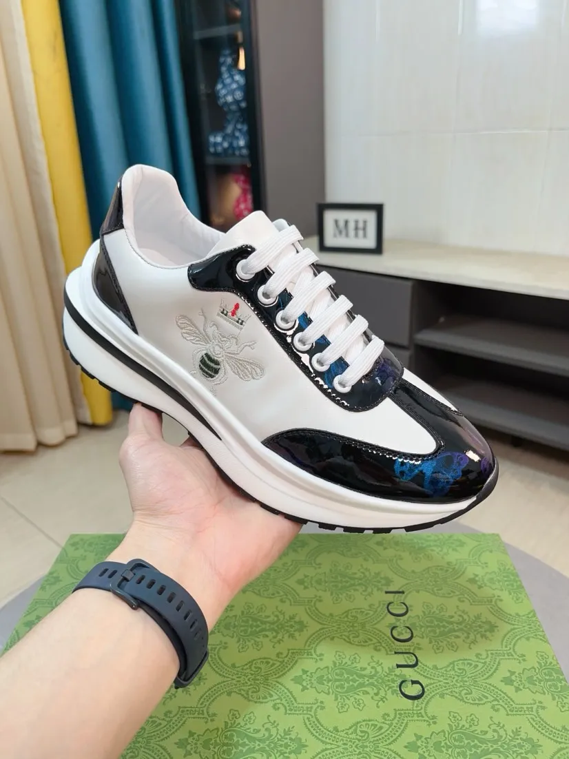 Factory price 420🌹🌹GUCCI [Gucci] New high-end brand of men's shoes, the latest fashionable casual men's shoes, trendy and versatile, relaxed and sporty style, uppers imported from Italy, first-layer cowhide, genuine leather lining and ultra-fine workmanship. Original personalized fashionable rubber wear-resistant outsole, light and comfortable on the foot, size 38-44